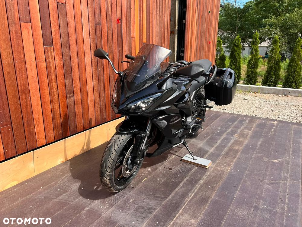 Kawasaki Ninja 1000 SX - 3