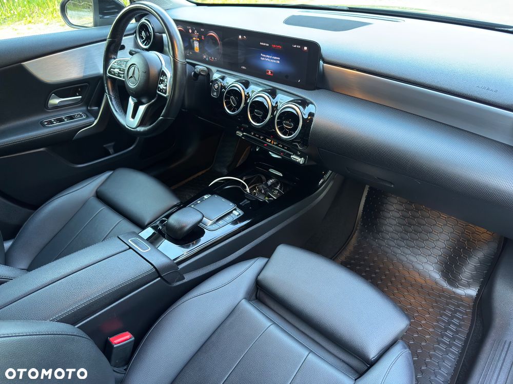 Mercedes-Benz Klasa A 200 d Progressive 8G-DCT - 12