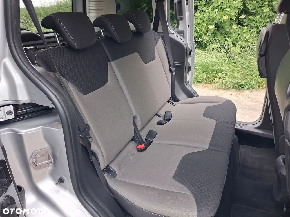 Ford Tourneo Courier 1.0 EcoBoost Ambiente - 20