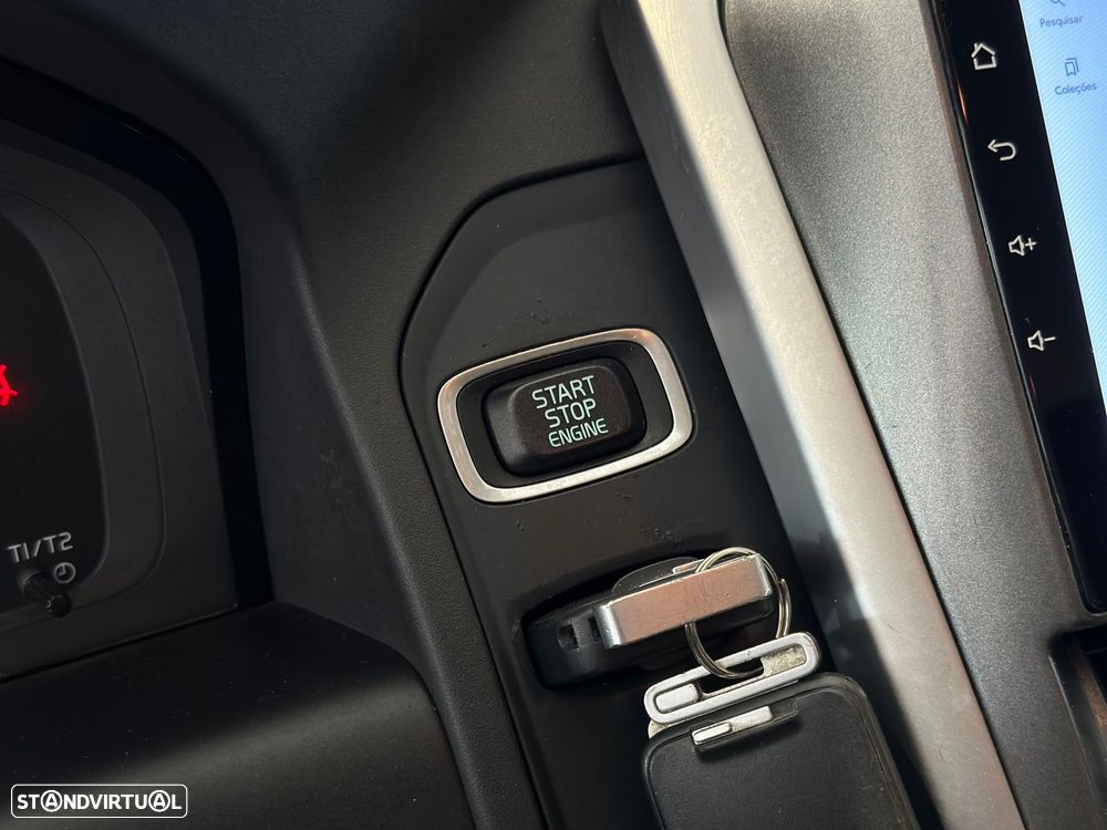 Volvo XC 60 2.4 D3 Momentum Start/Stop - 15