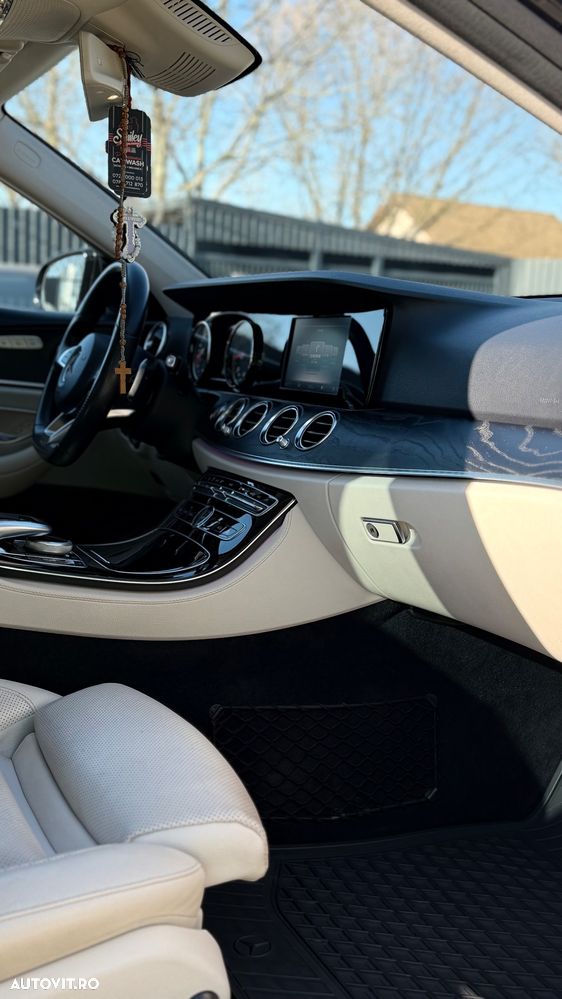 Mercedes-Benz E - 22