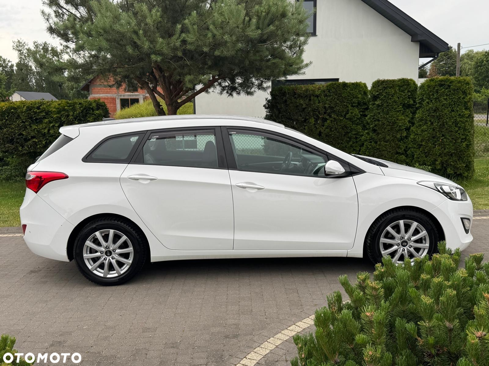 Hyundai i30 1.6 CRDI Automatik Style - 21