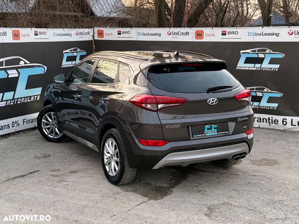 Hyundai Tucson 2.0 CRDI 4WD 6AT Style - 38