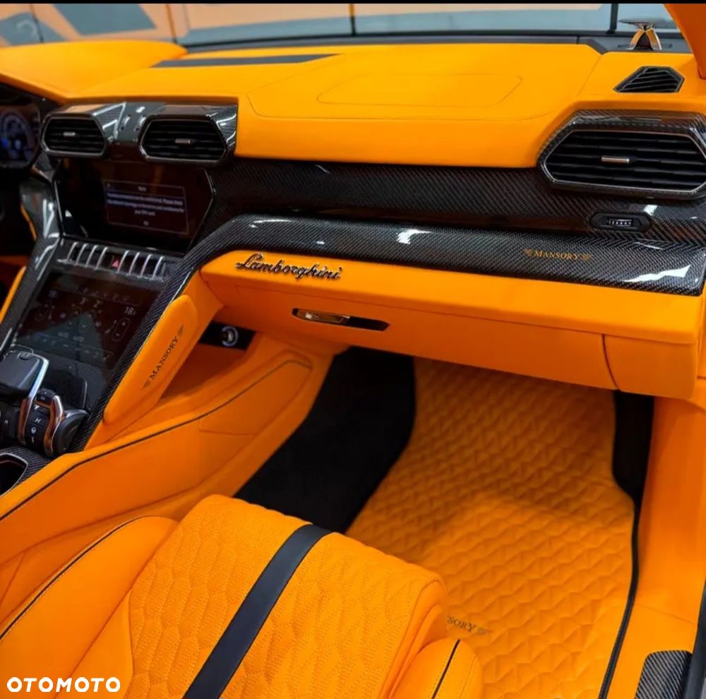 Lamborghini Urus - 11