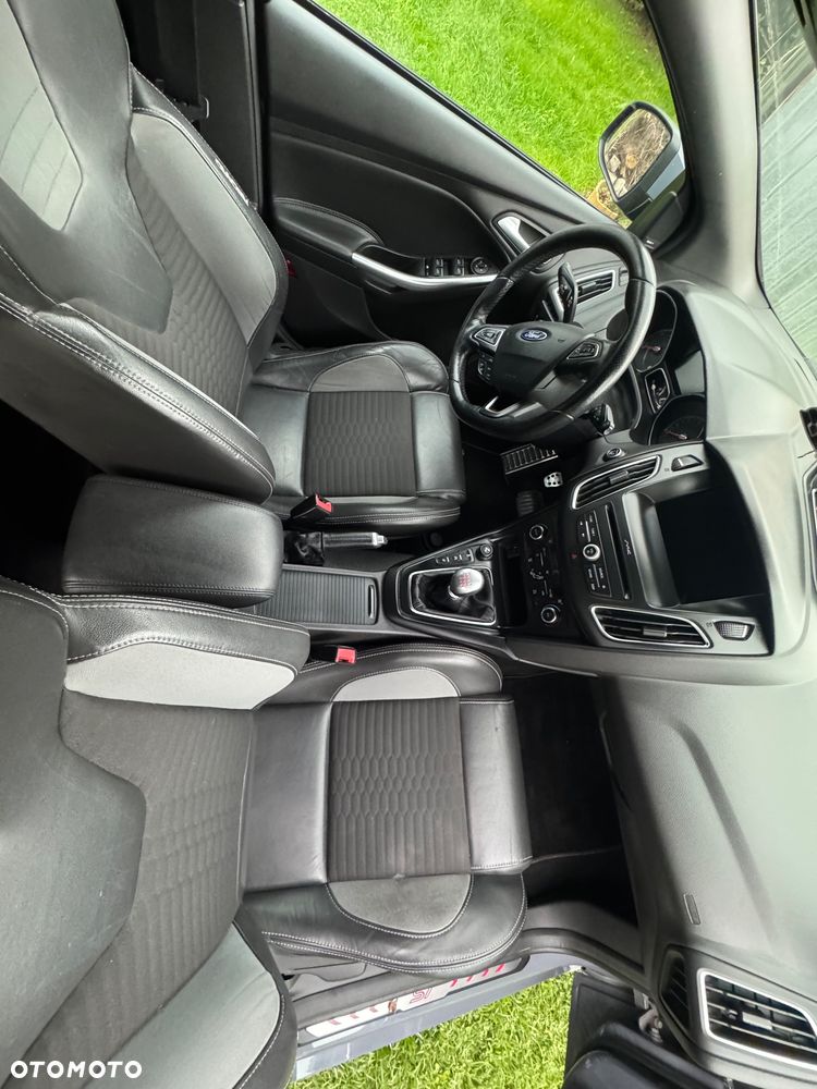 Ford Focus - 14