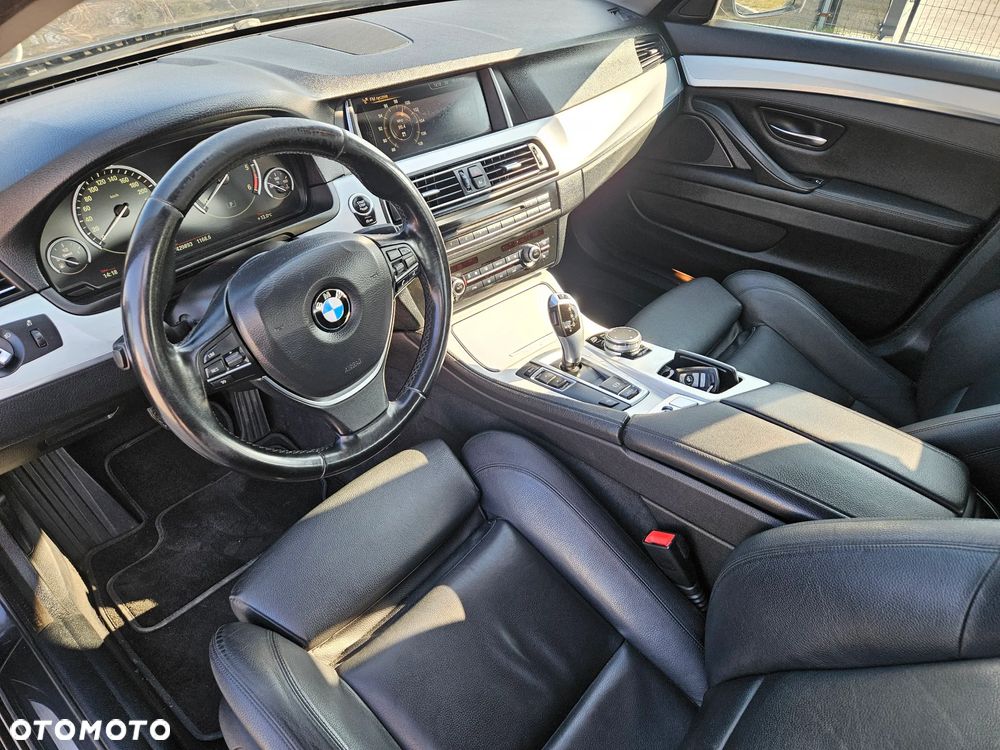 BMW Seria 5 525d xDrive Modern Line - 13