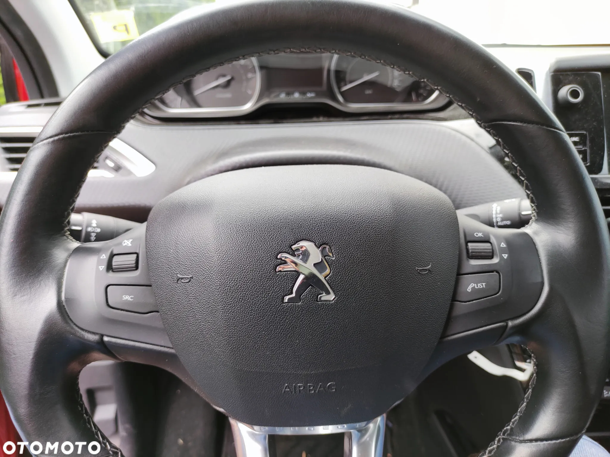 Peugeot 2008 PureTech 110 Stop&Start Allure - 19