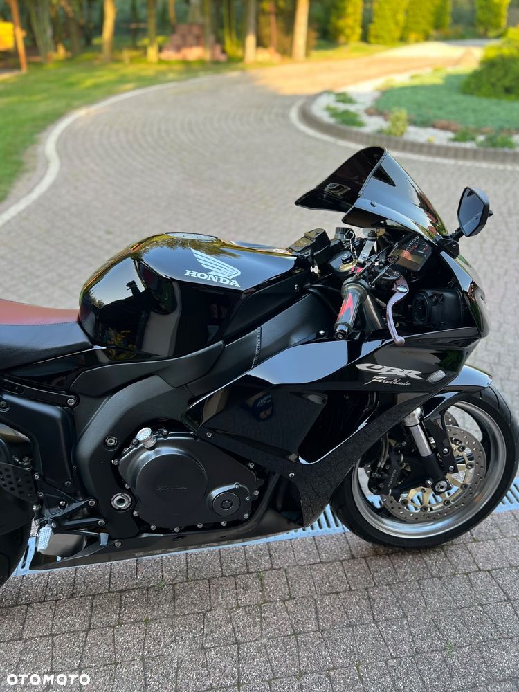Honda CBR - 26