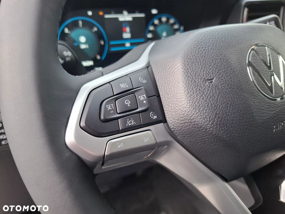 Volkswagen Amarok - 12