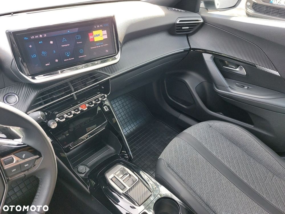Peugeot 2008 1.2 PureTech Allure S&S EAT8 - 17