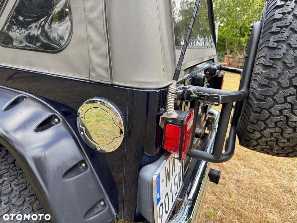 Jeep Wrangler - 13