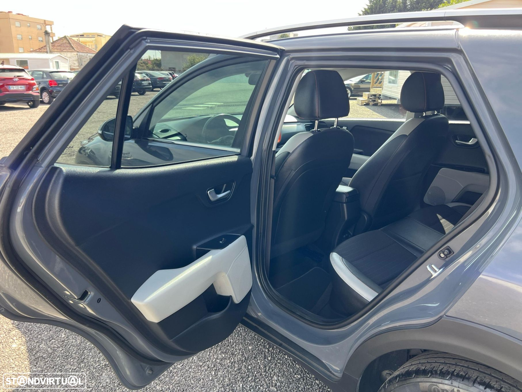 Kia Stonic - 16