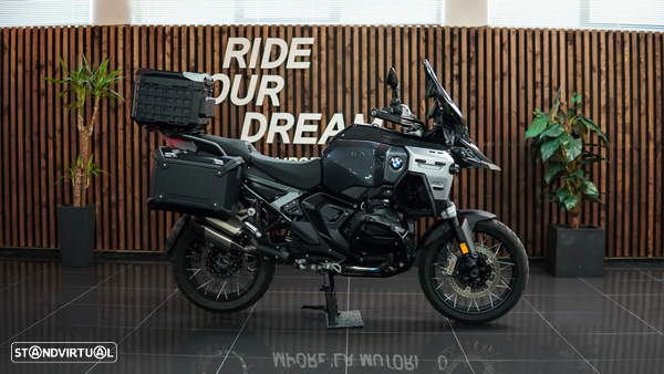 BMW R 1300 GS Adventure TRIPLE BLACK C/ AKRAPOVIC