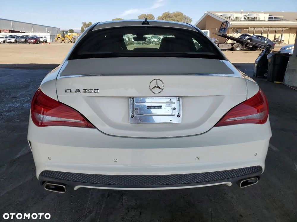 Mercedes-Benz CLA - 6