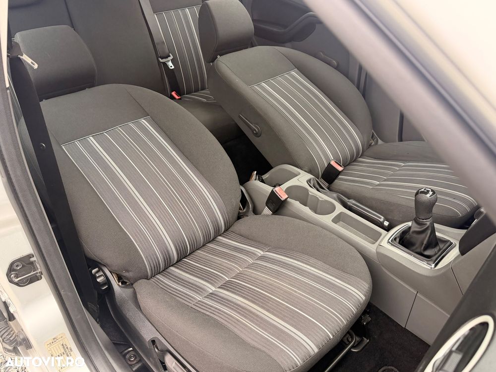 Ford Focus 1.6 TDCI DPF Style - 20