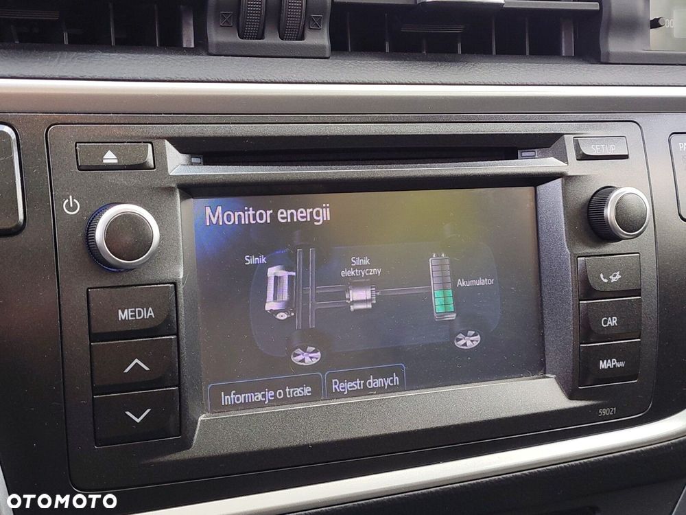 Toyota Auris Hybrid 135 Premium - 22