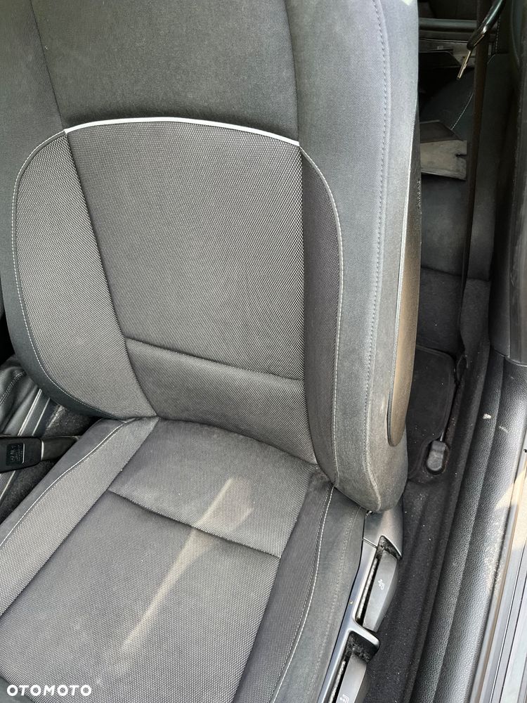 BMW Seria 1 118i - 3