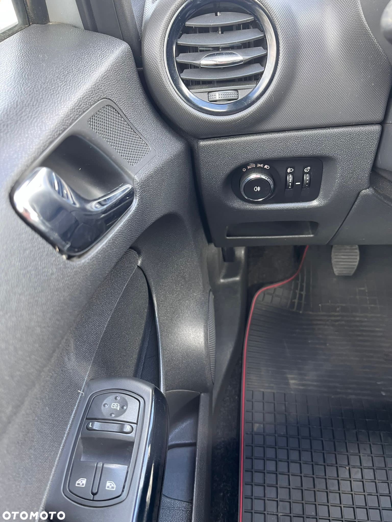 Opel Corsa 1.4 16V Color Elegance - 17