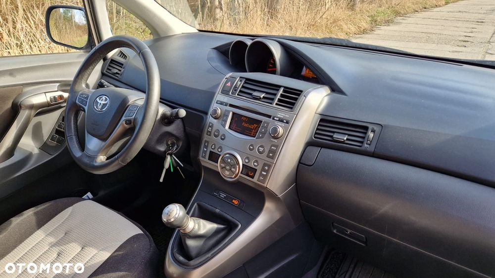 Toyota Verso 2.0 D-4D Executive - 16