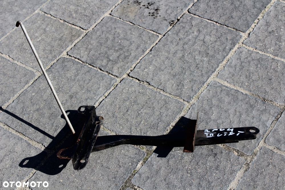 RAV 4 III LIFT MOCOWANIE AKUMULATORA