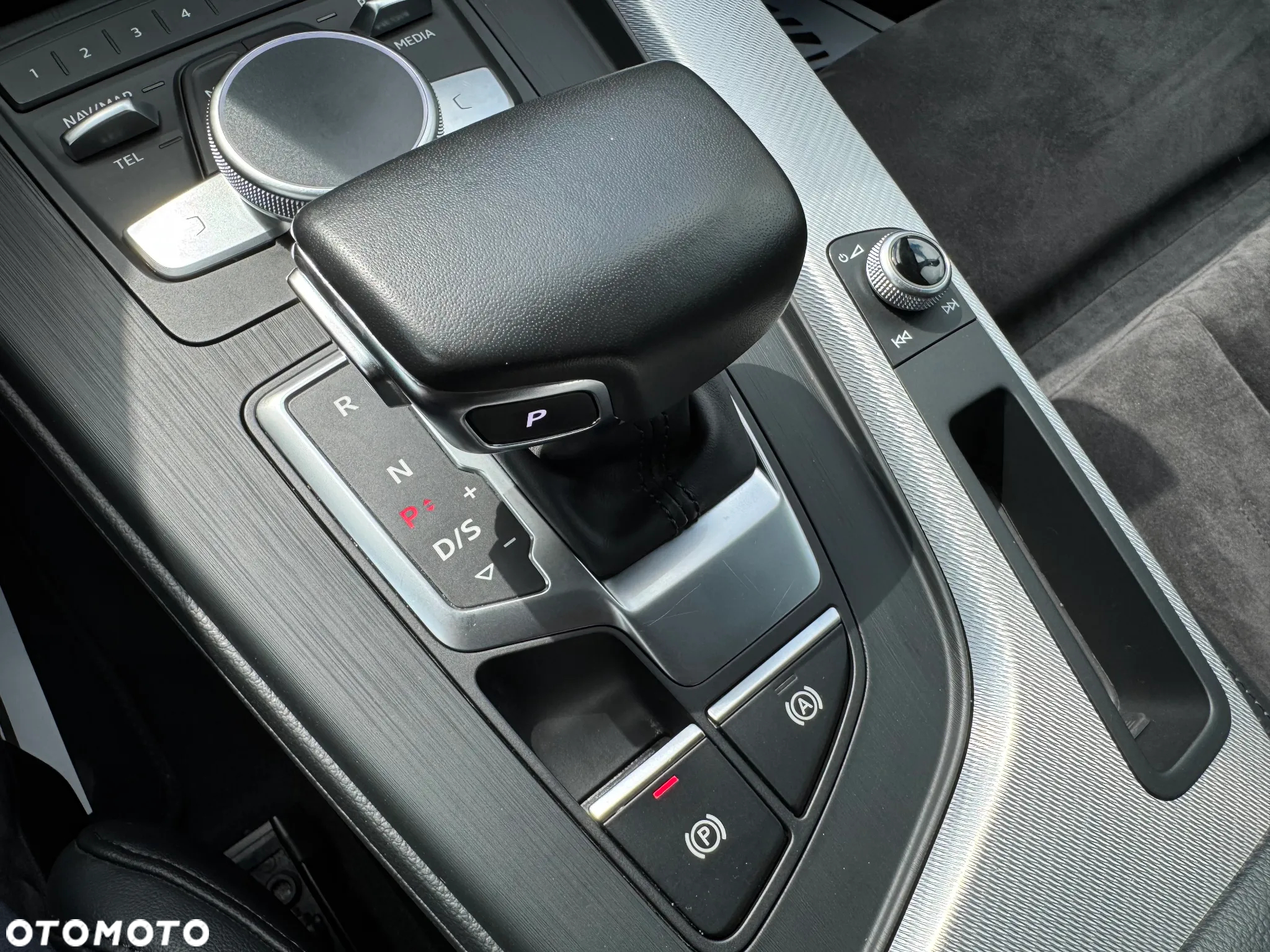 Audi A4 Avant 3.0 TDI S tronic sport - 32