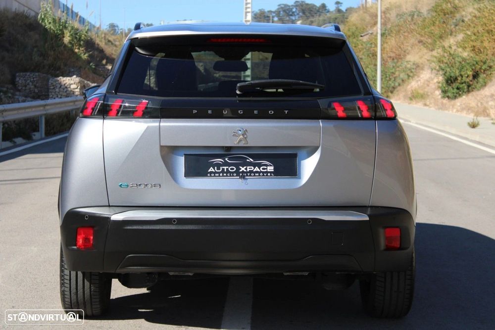 Peugeot e-2008 Allure Pack - 15