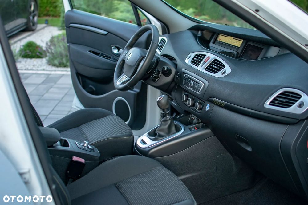 Renault Grand Scenic - 38