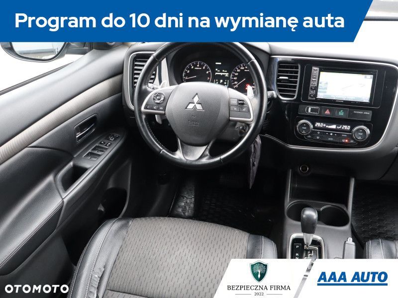 Mitsubishi Outlander - 9