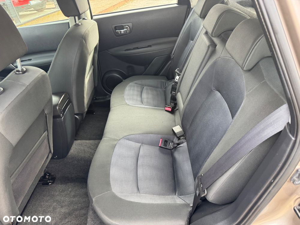 Nissan Qashqai 2.0 visia - 25