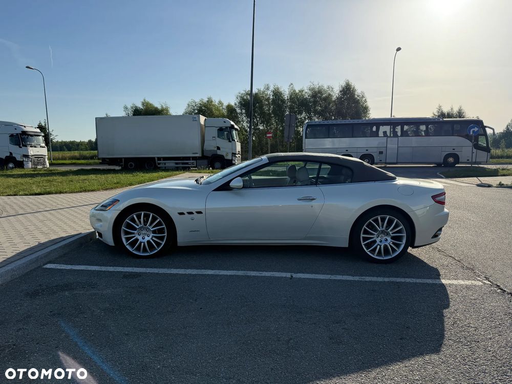Maserati GranCabrio - 8