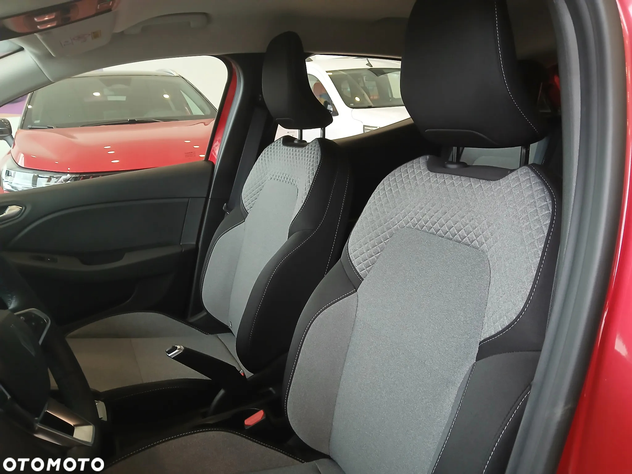 Renault Clio - 11