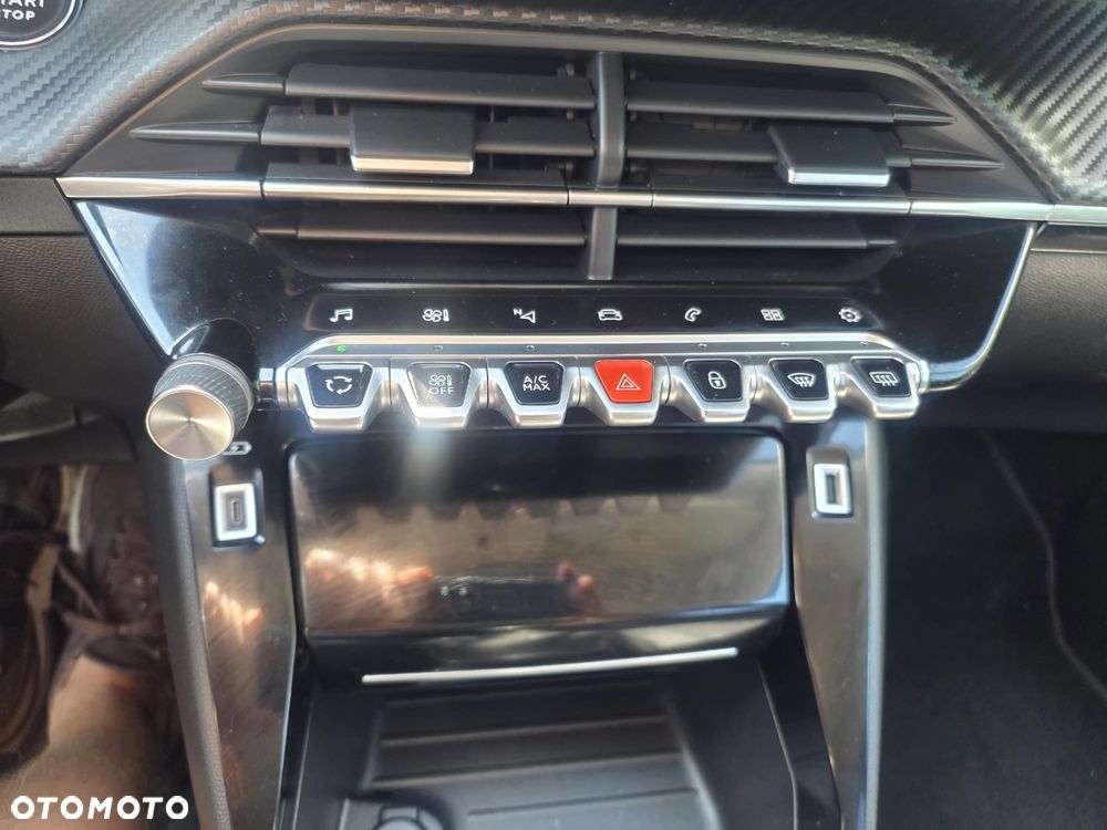 Peugeot 2008 PureTech 100 Business - 21