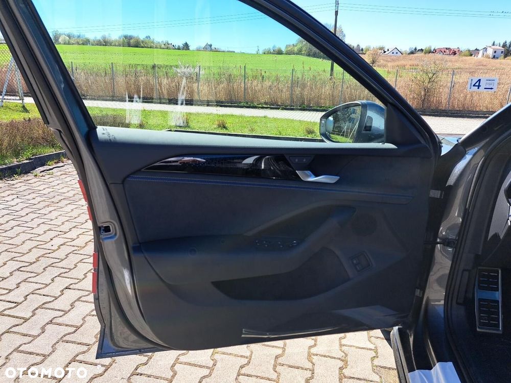 Volkswagen Passat - 10