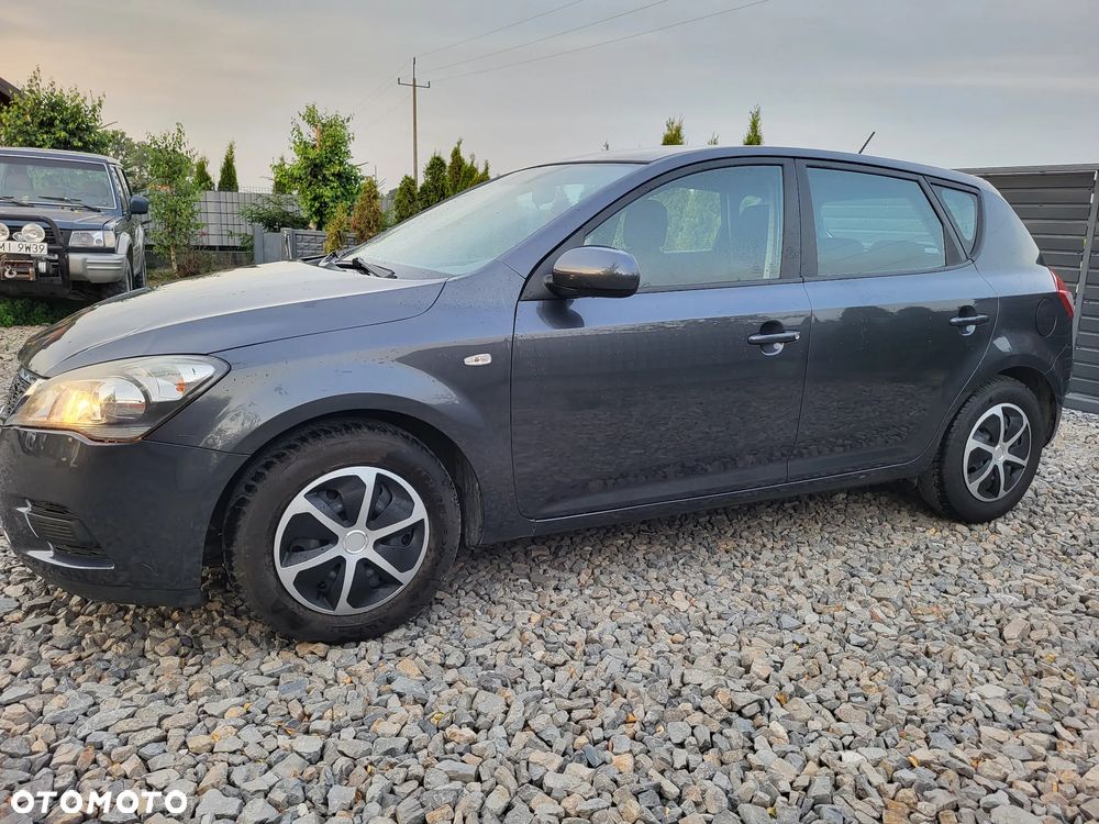 Kia Ceed 1.4 Comfort + - 4