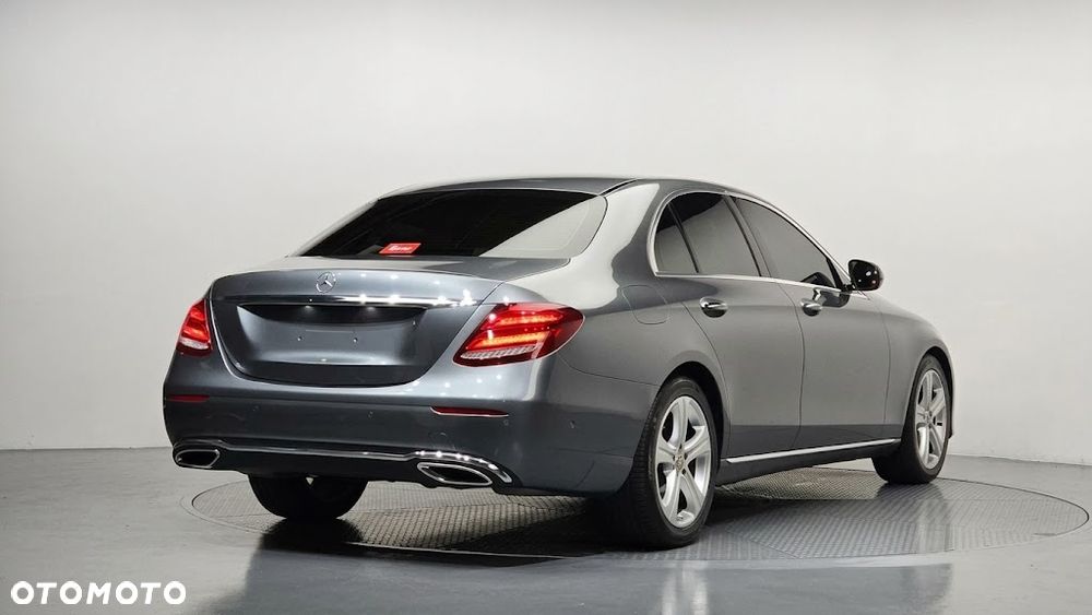 Mercedes-Benz Klasa E 200 9G-TRONIC Avantgarde - 5