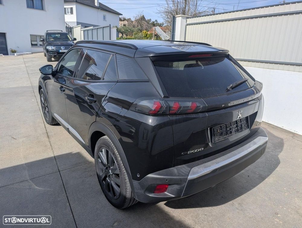 Peugeot e-2008 50 kWh GT Pack - 4