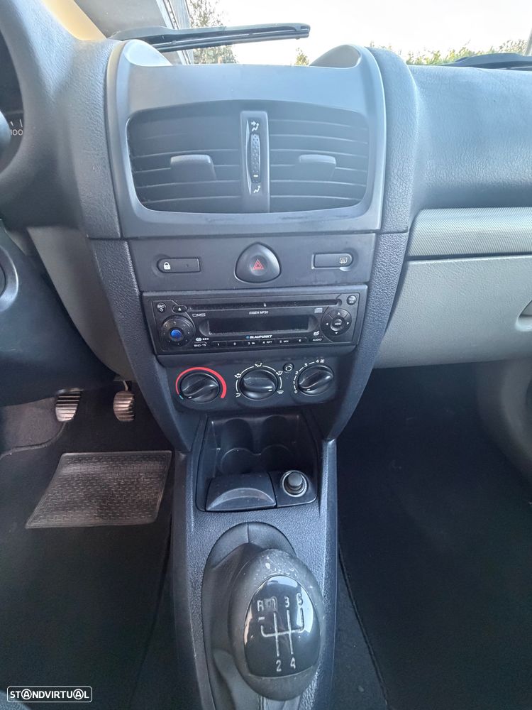 Renault Clio 1.5 dCi Expression - 12