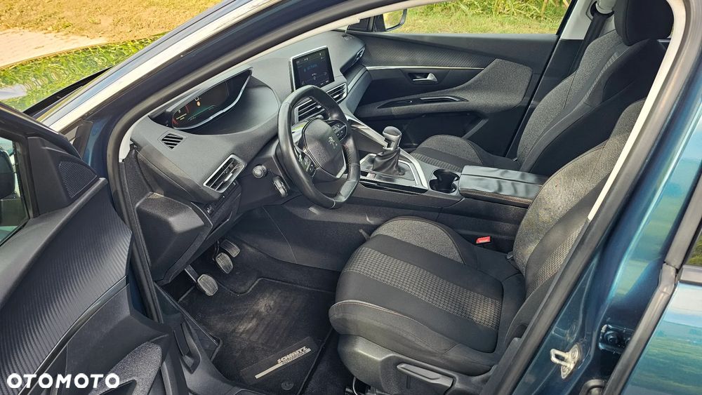 Peugeot 5008 - 19