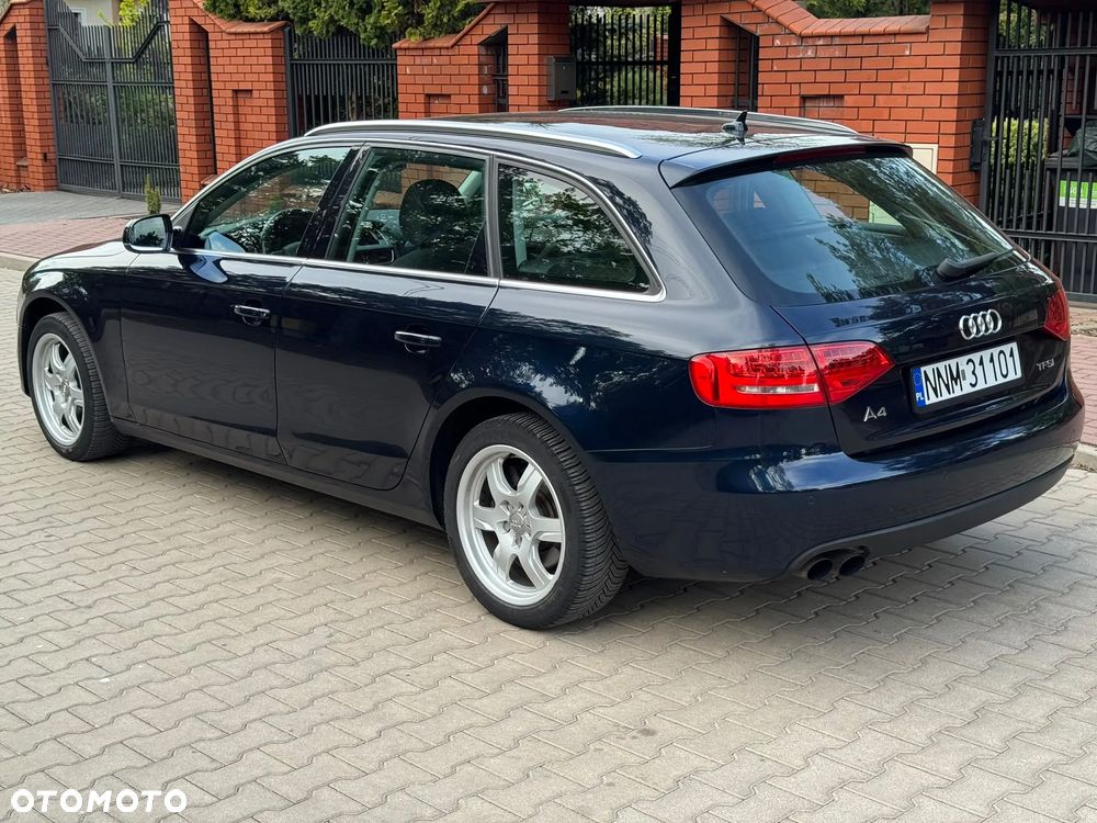 Audi A4 Avant - 31