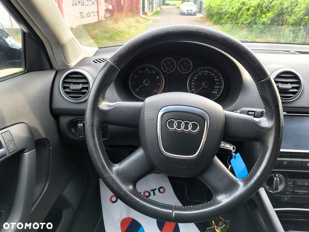 Audi A3 Sportback 1.4 TFSI Ambiente - 9