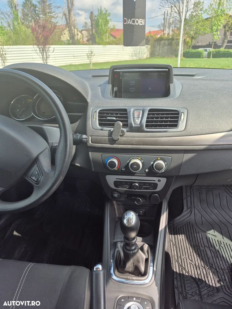 Renault Megane 1.5 dCi Expression - 10