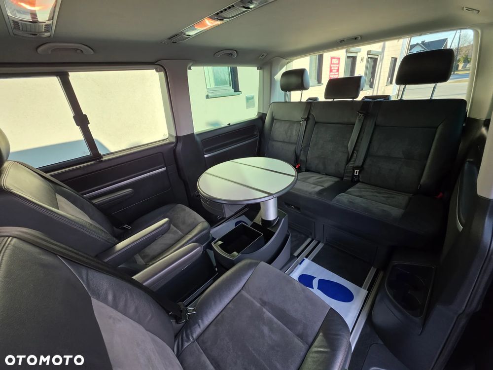 Volkswagen Multivan - 36