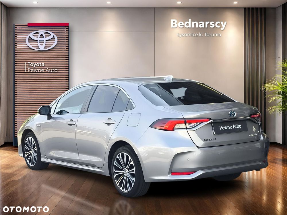 Toyota Corolla 1.8 Hybrid Executive - 3