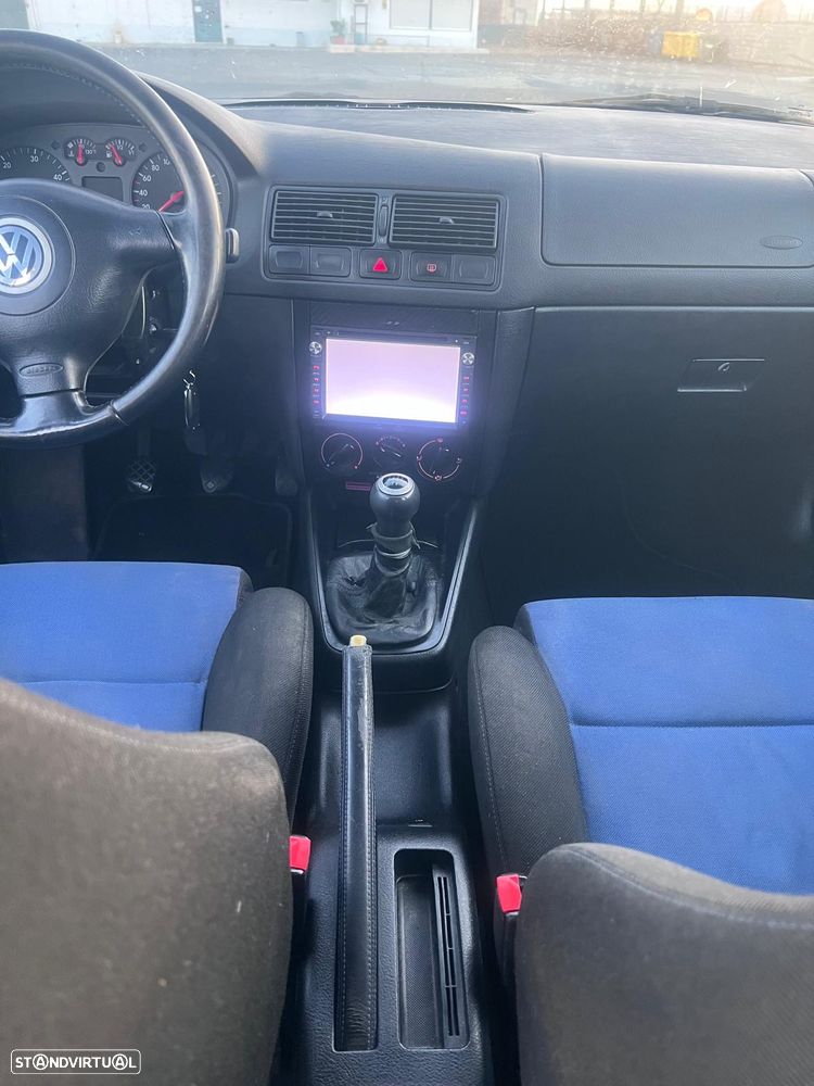 VW Golf 1.9 TDi Highline - 9