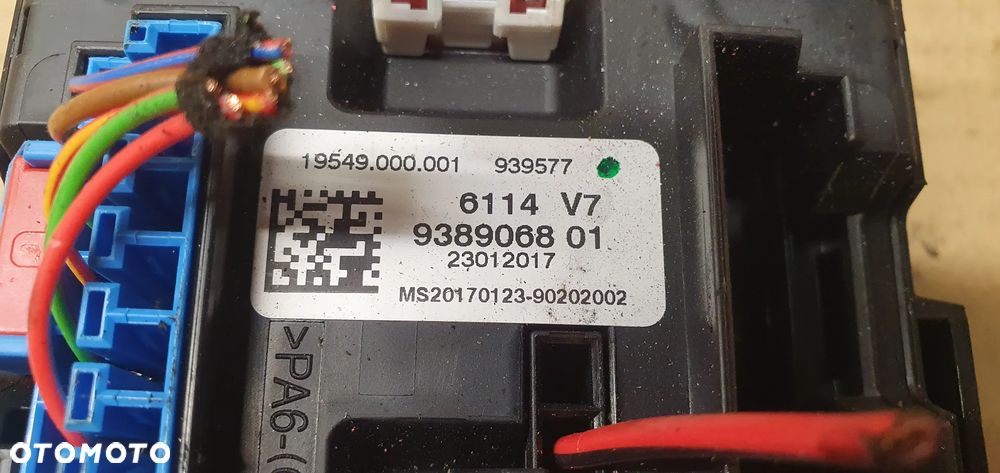 Moduł skrzynka bezpieczników BMW 3 F30 F31 9389068 - 5