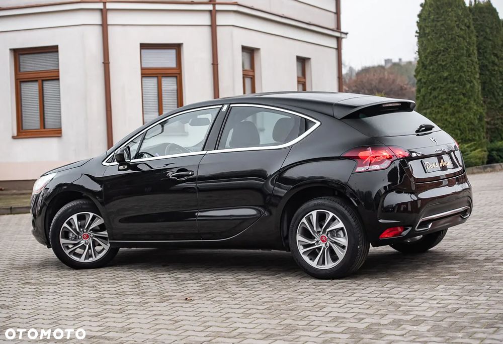 Citroën DS4 e-HDi 110 SoChic - 10