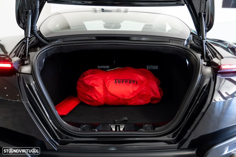 Ferrari Roma 3.9 Twin-Turbo V8 — fotografia 30