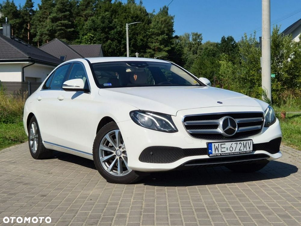 Mercedes-Benz Klasa E 220 d Business Edition 9G-TRONIC - 26