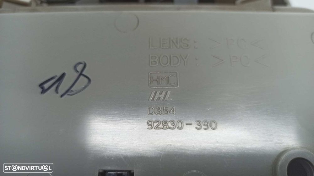 LUZ INTERIOR HYUNDAI SANTA FE (SM) 2.0 GLS CRDI - 12