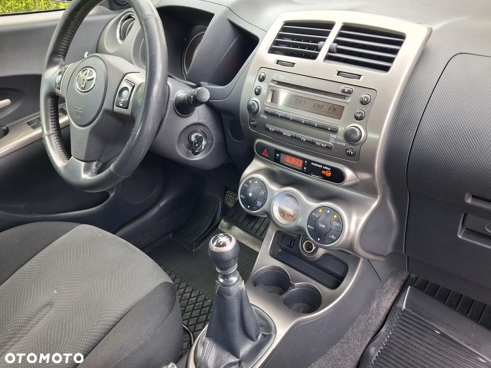 Toyota Urban Cruiser 1.4 D-4D Sol 4x4 EU5 - 9